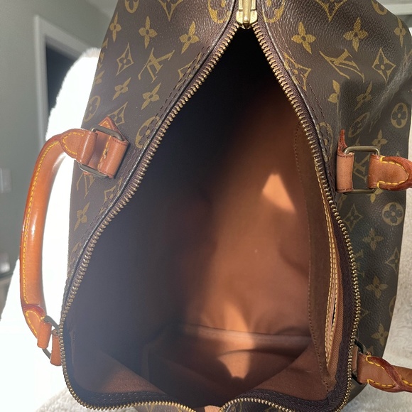 Louis Vuitton Speedy 35 - Authentic - Picture 7 of 16